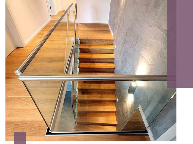 Перила для лестницы в доме — изготовление и монтаж в Кургане