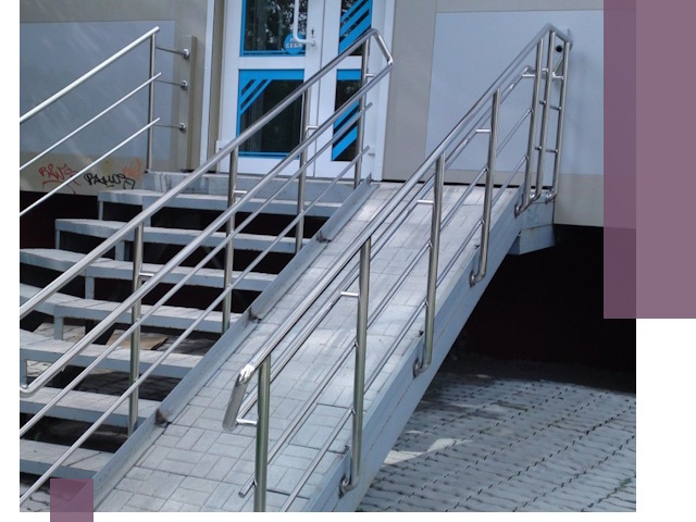 Пандус на крыльцо под ключ в Кургане: монтаж и изготовление