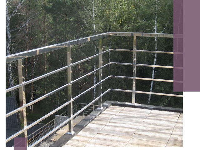 Парапеты из нержавеющей стали в Кургане — изготовление и монтаж